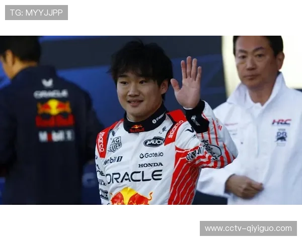 角田裕毅压碎片提早进站，策略受影响