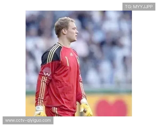 诺伊尔第500场德甲扑救：队友列队致敬传奇