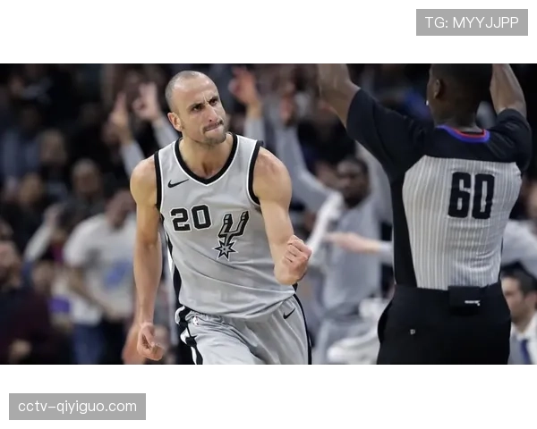 技术统计显示，本轮多场比赛首次出现“无中锋”首发阵容